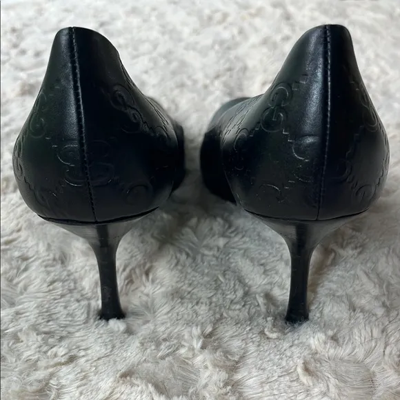 Gucci 39 1/2 C Black Embossed Leather Shoes Round Toe 👍 Low Heel Comfortable!