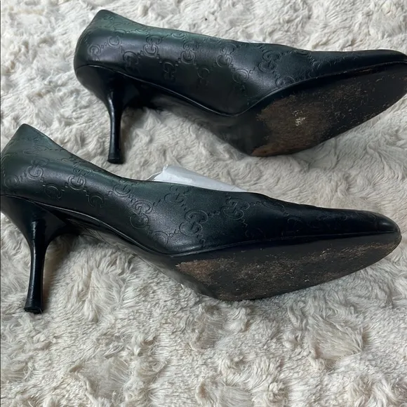 Gucci 39 1/2 C Black Embossed Leather Shoes Round Toe 👍 Low Heel Comfortable!