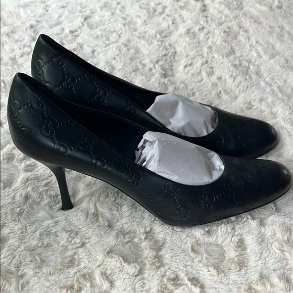 Gucci 39 1/2 C Black Embossed Leather Shoes Round Toe 👍 Low Heel Comfortable!