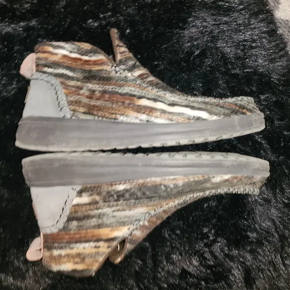 Hey Dude Brown and Gray Ankle Boots with Casual Design