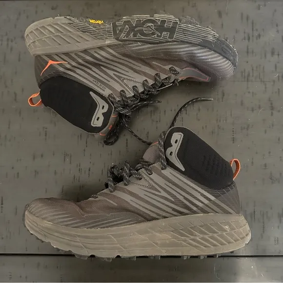 Hoka One One Men’s Speedgoat 2 Mid GoreTex Hiking Boots