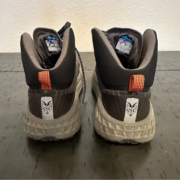 Hoka One One Men’s Speedgoat 2 Mid GoreTex Hiking Boots