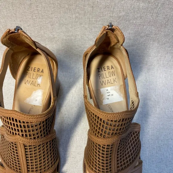 JEDDA ZIERA Pillow Walk Women’s  Tan Leather Sandals.          Size 8-8,…