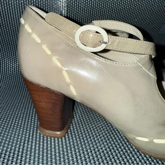John Fluevog Operetta Malibran heels Leather Shoes Ankle Strap Mary Jane Buckle