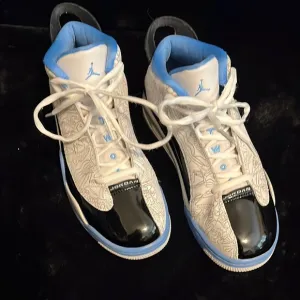 Jordan Dub Zero Legend Blue Youth Tennis Shoes