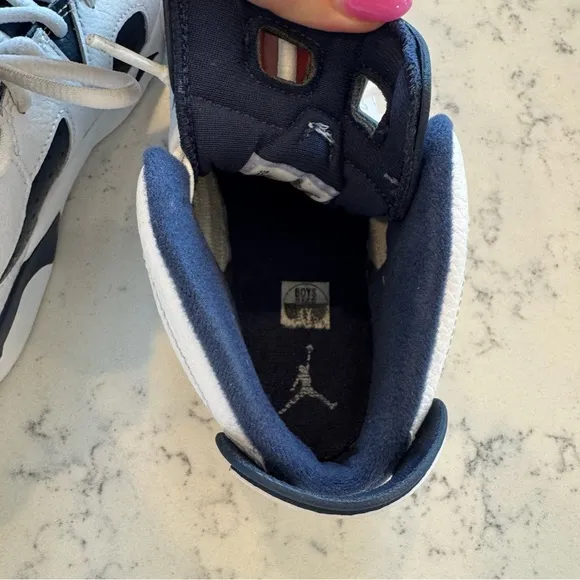 Jordan retro 6s navy and White Sneakers size 1Y. Amazing condition!