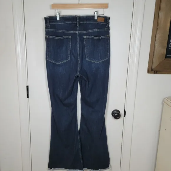 Judy Blue Lily High Rise Hem Flare Plus Jeans Size 14W