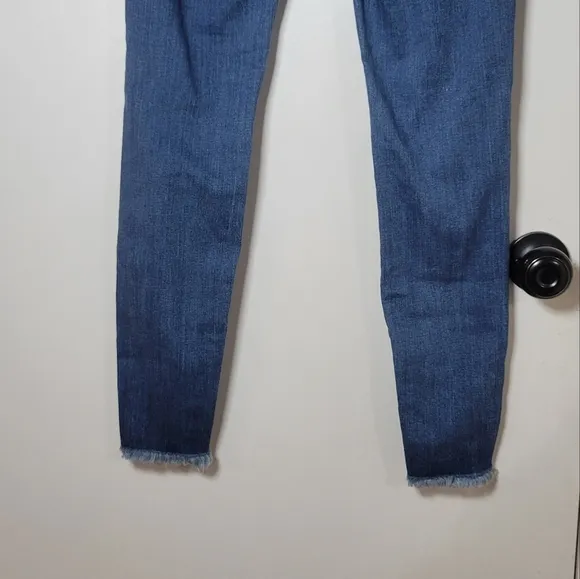 KanCan Cassandra Mid Rise Super Skinny Jeans | KanCan Jeans | Size 3/25