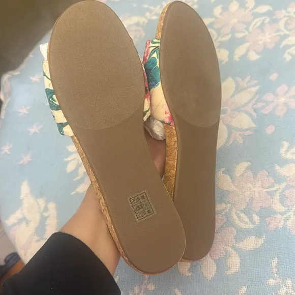 *Karl Lagerfeld* Sz 11 Floral Cork Slide Sandals NWOT!