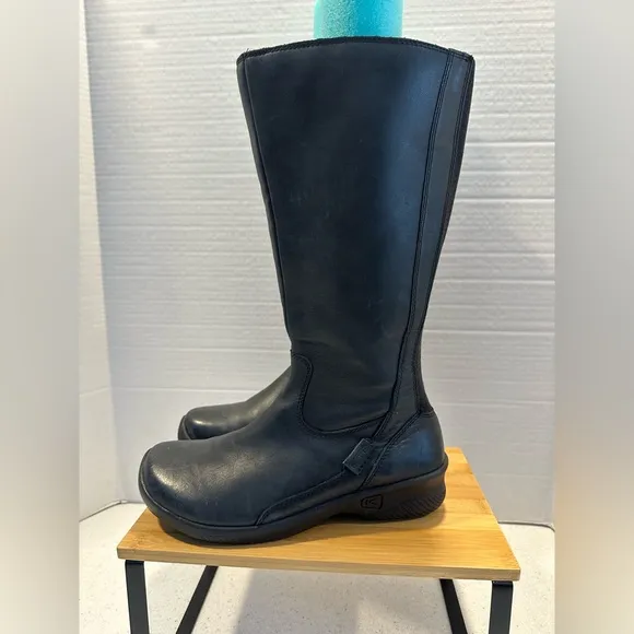 KEEN Bern Baby Bern II Tall Boot - Women's Size 8. Black! Waterproof. Warm!