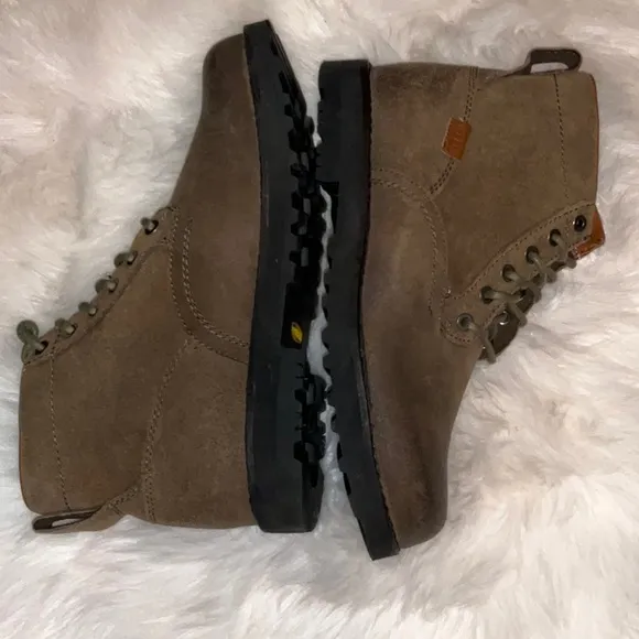 Keen Chukka Boots