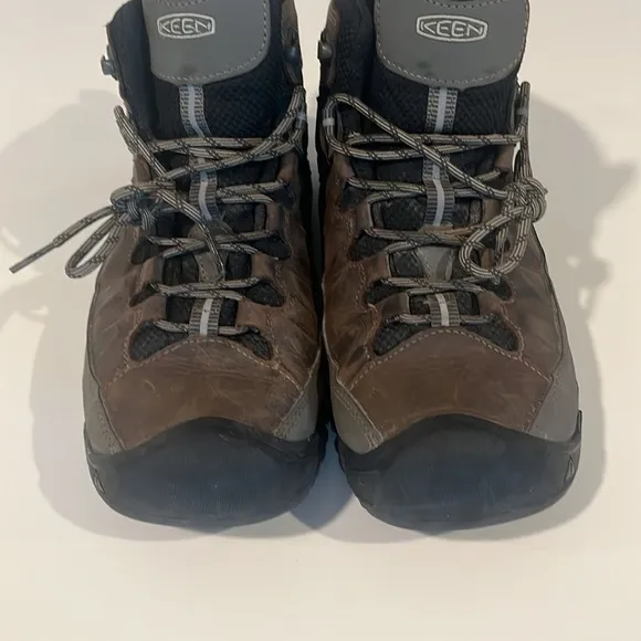 Keen Hiking boots Sz 11 waterproof NWOT