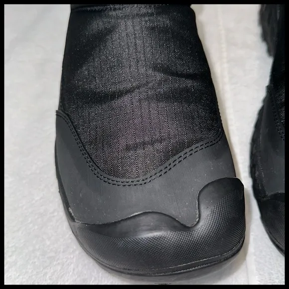 Keen 🥾🔥🌧️❄️Hood NXIS Waterproof Winter Pull On One Owner Like New 👍🏼