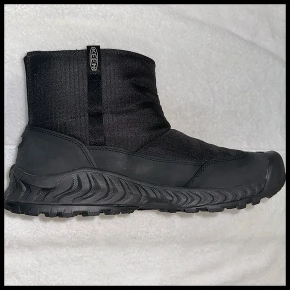 Keen 🥾🔥🌧️❄️Hood NXIS Waterproof Winter Pull On One Owner Like New 👍🏼