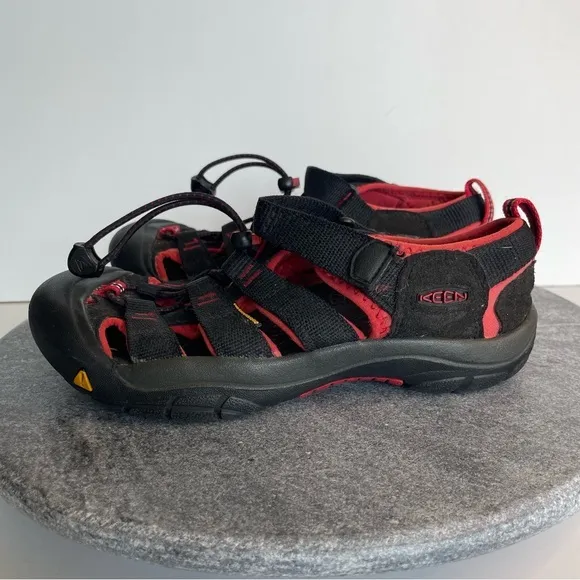 Keen Kids Black And Red Seacamp Closed Toe Waterproof Sandals