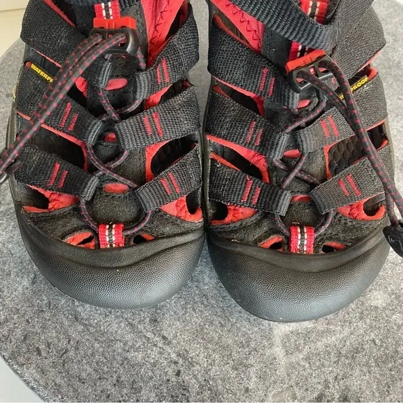 Keen Kids Black And Red Seacamp Closed Toe Waterproof Sandals
