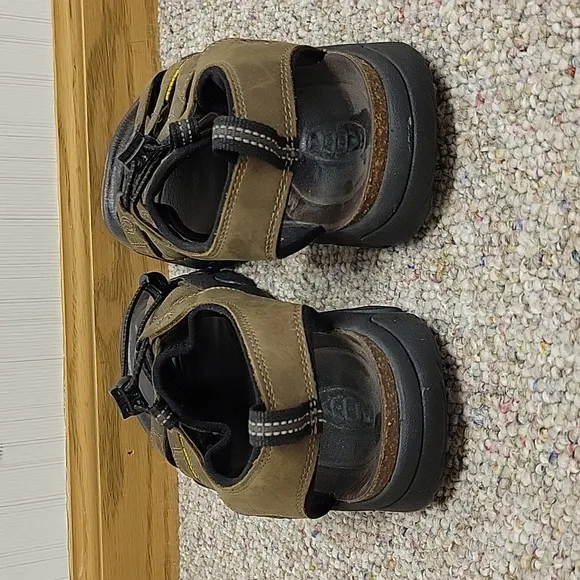 Keen Mens Daytona II  Leather Sandals 10.5 Brown Leather Waterproof Worn Once