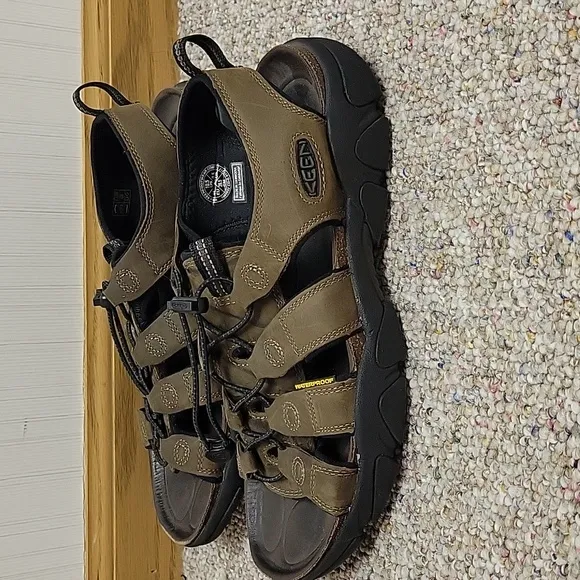 Keen Mens Daytona II  Leather Sandals 10.5 Brown Leather Waterproof Worn Once
