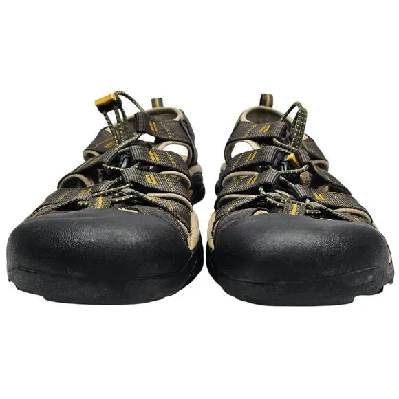 Keen Men's Newport H2 Closed Toe Water Sandals in Raven/Aluminum Size 10.5