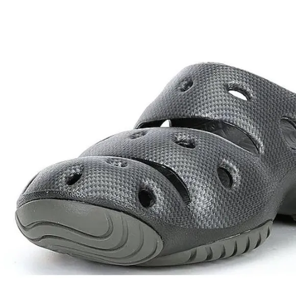 Keen Men's Yogi Slip-Ons (8) comfortable and safe 🦶🦶