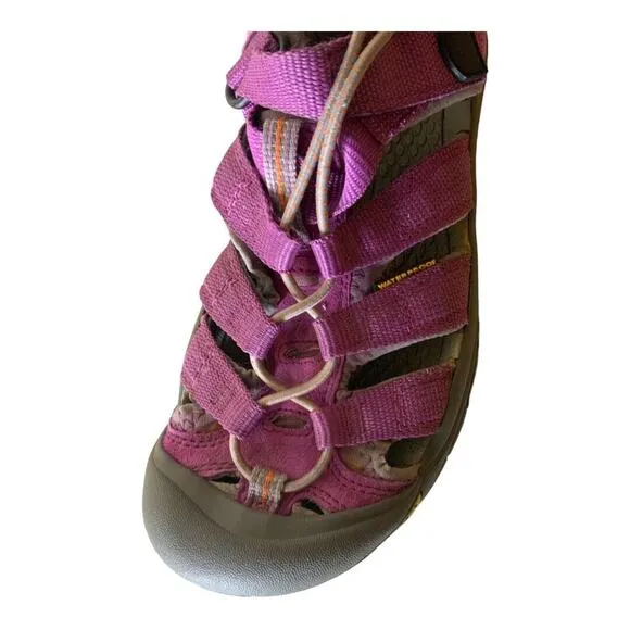Keen Newport Girls Size 5 Hiking Walking Water Sandals Pink Waterproof Shoes