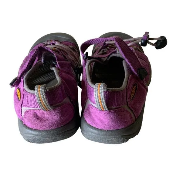 Keen Newport Girls Size 5 Hiking Walking Water Sandals Pink Waterproof Shoes