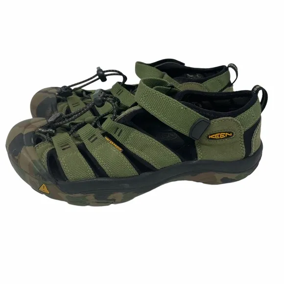 Keen Newport H2 Sport Green Camo Waterproof Sandals Size 6