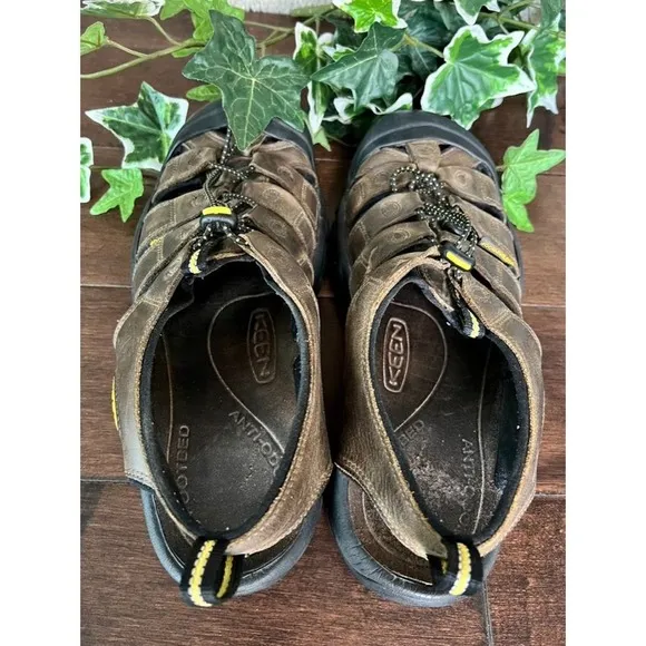 Keen Newport men's brown leather waterproof sandals size 12