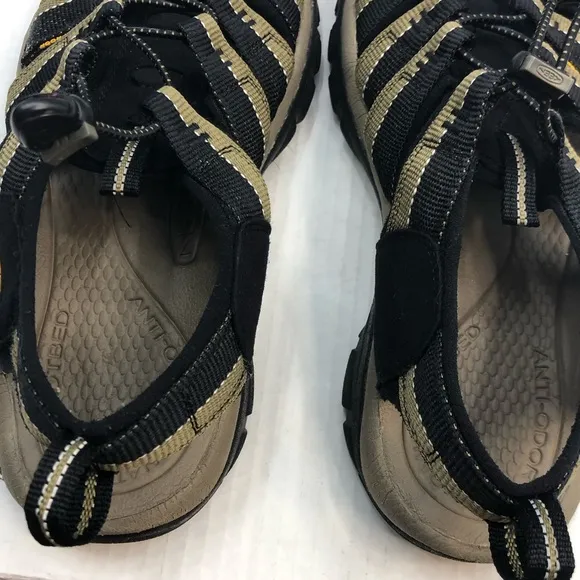 KEEN Sandals Men 10 Newport H2 Sport 1001906 Waterproof Black Green Stone Hiking