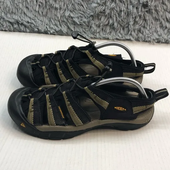 KEEN Sandals Men 10 Newport H2 Sport 1001906 Waterproof Black Green Stone Hiking