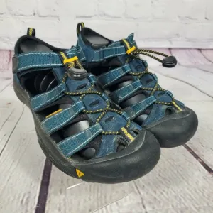 Keen  Size 6 Newport Waterproof Slip on Sandals