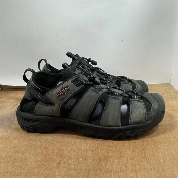 Keen Targhee III Men Size 8.5  1022428 Waterproof Hiking Sandals Green Black
