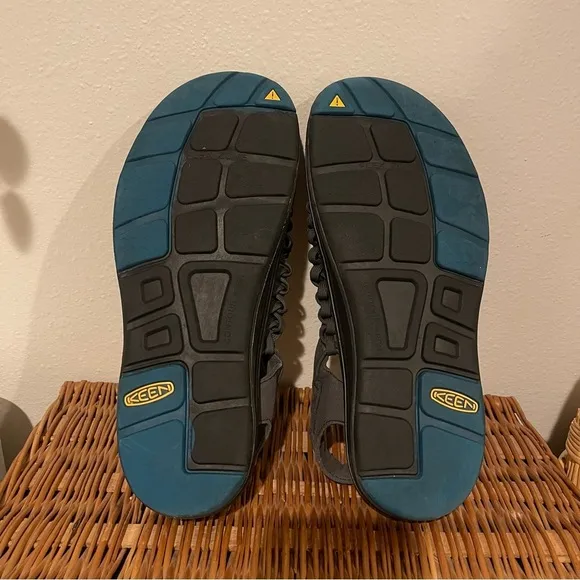Keen Uneek Cord Black Grey Blue Slingback Bungee Cord Sandals Mens Size 11