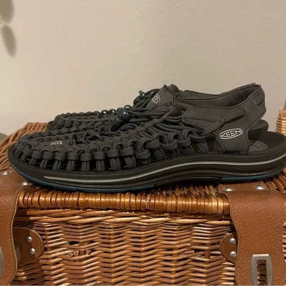 Keen Uneek Cord Black Grey Blue Slingback Bungee Cord Sandals Mens Size 11
