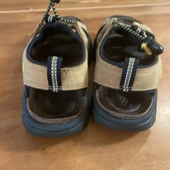 Keen Waterproof Sandals Size 6