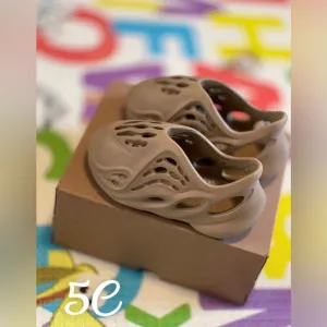 Kids Beige Yeezy Foam