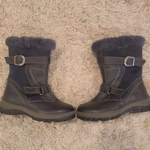 𝅺kids winter boots size 27 (10) NWT