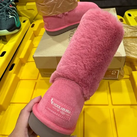 Koolaburra by Ugg Audrei Cozy Pink Fur-Lined Girl’s Boots size 2Y