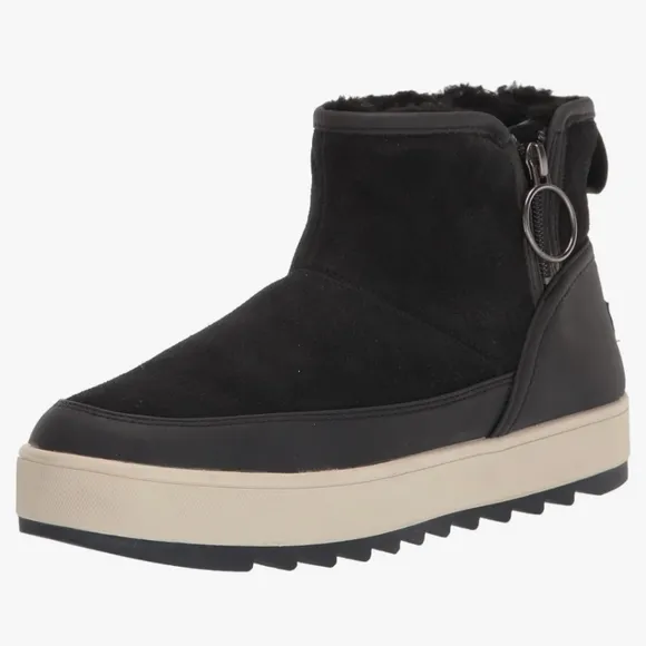 KOOLABURRA by UGG Zip up black suede boots women's size 10.NEW!! 🔥 NWT