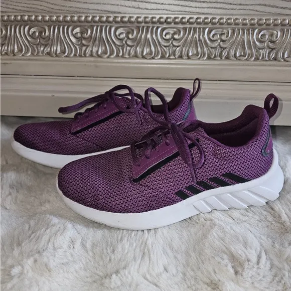 K•Swiss Purple and White Athletic Sneakers with Knit Mesh Upper