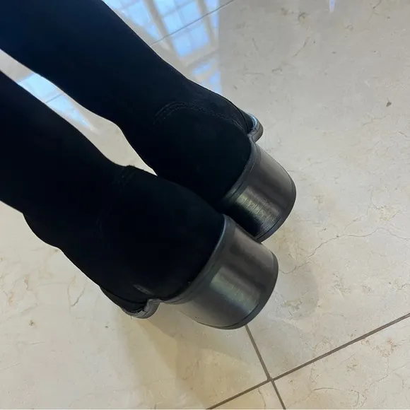 La Canadienne Sz 5.5 NIB Women's Black Suede Knee-High Boots