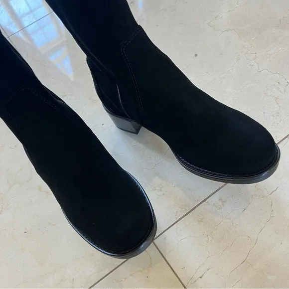 La Canadienne Sz 5.5 NIB Women's Black Suede Knee-High Boots