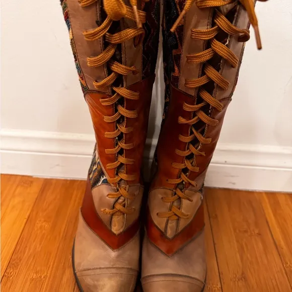 L'ARTISTE Brown and Tan Lace Up Boots with Western Flair