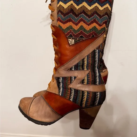 L'ARTISTE Brown and Tan Lace Up Boots with Western Flair