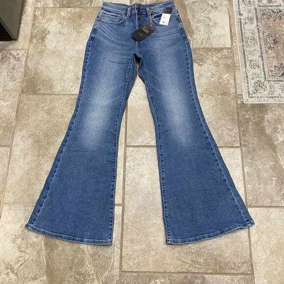 Lee Vintage Modern High Rise Flare Jeans 27x33 NWT Stretch Distressed Denim