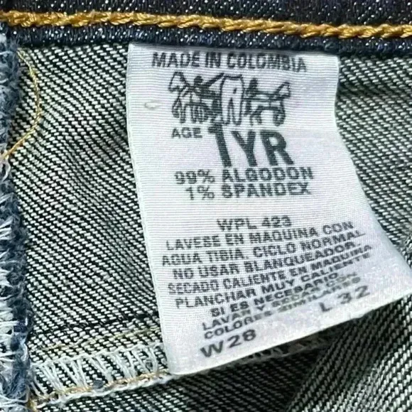 Levi’s 517 Women’s Distressed Cut-Off Denim Capris, Size W28 L32 - Vintage Y2K