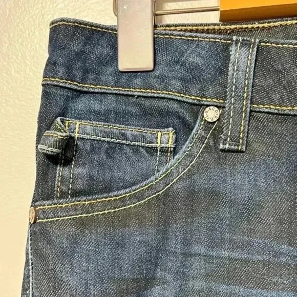 Levi’s 517 Women’s Distressed Cut-Off Denim Capris, Size W28 L32 - Vintage Y2K