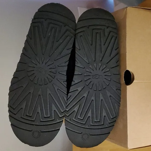 Like new Ugg Funkette platform shoe boot