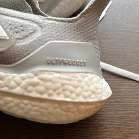 Like New Women’s Adidas Ultraboost Running Shoes