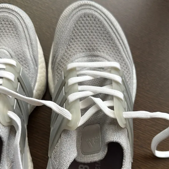 Like New Women’s Adidas Ultraboost Running Shoes